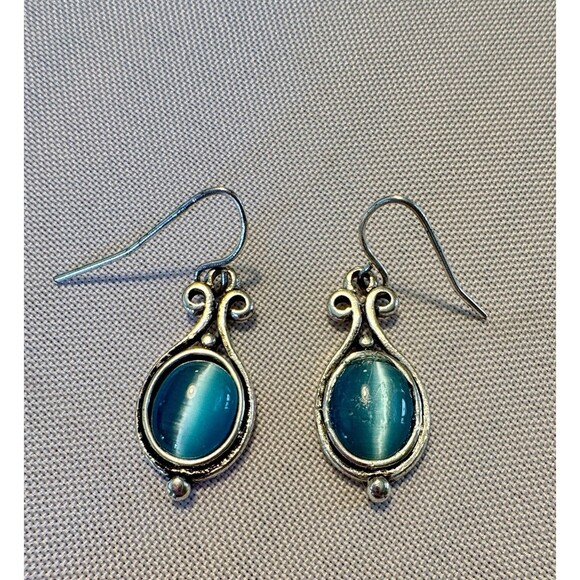 Silver Filigree Teardrop Earrings Blue Cat’s Eye Glass Boho Vintage Style Jewelr - Picture 1 of 4